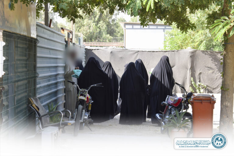 Read more about the article توزيع المفروشات الشتوية